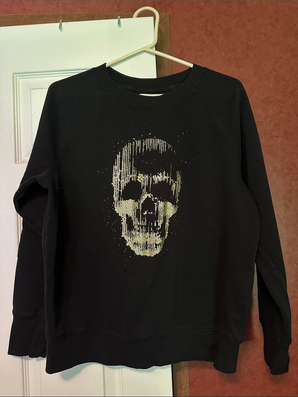 Black Skull Graphic Sweatshirt